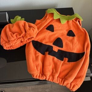 Pottery barn kids 3-6m pumpkin costume
